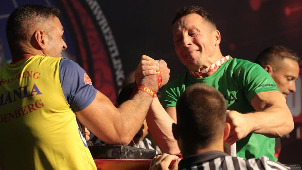 Dünya Bilek Güreşi Şampiyonası Antalya’da devam ediyor