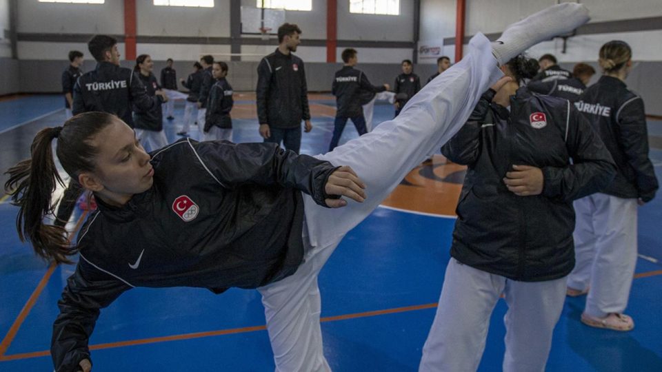 Genç milli karateciler Dünya Şampiyonası’na hazırlanıyor