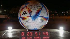 Dünya Kupası’nın resmi topunun dev versiyonu İstanbul’da sergileniyor