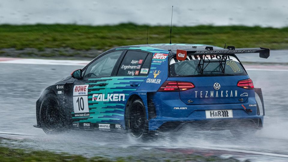 Emir Aşarı Nürburgring Dayanıklılık Serisi’nde şampiyon oldu