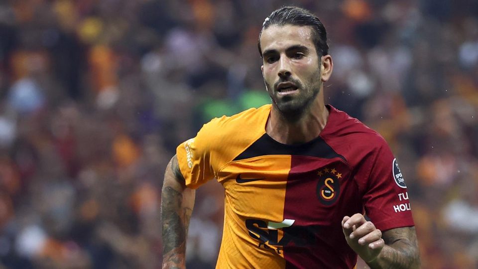 Galatasaray’a Oliveira’dan kötü haber