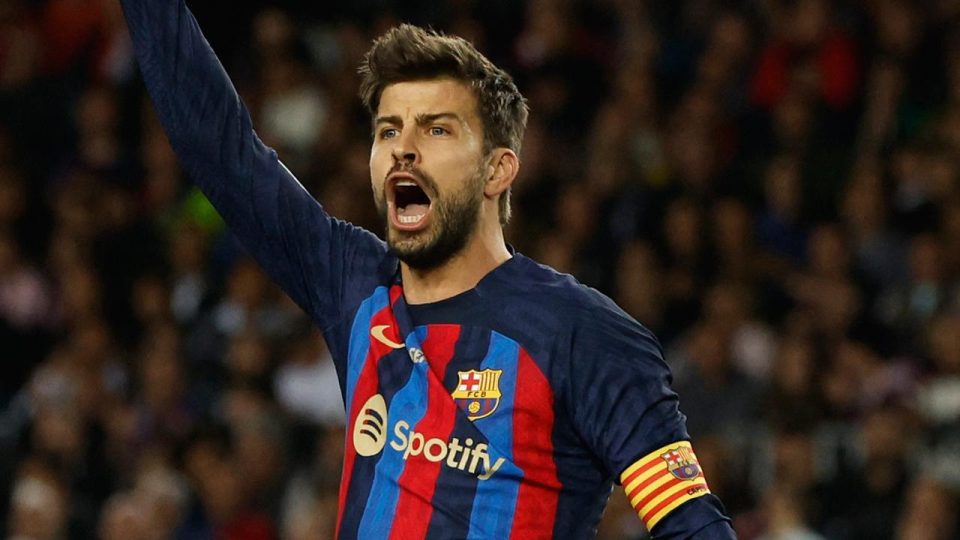Gerard Pique kariyerine kırmızı kartla veda etti