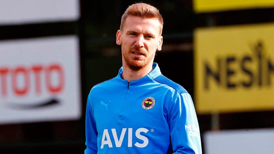Serdar Aziz Fenerbahçe’nin değişmezi oldu