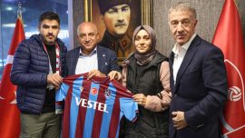 Trabzonspor organları bağışlanan Ömer Asaf’ın ailesini konuk etti