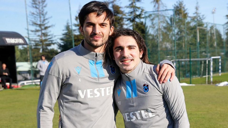 Trabzonspor’da Abdülkadir Ömür ve Hüseyin Türkmen’in sözleşmesi uzatıldı