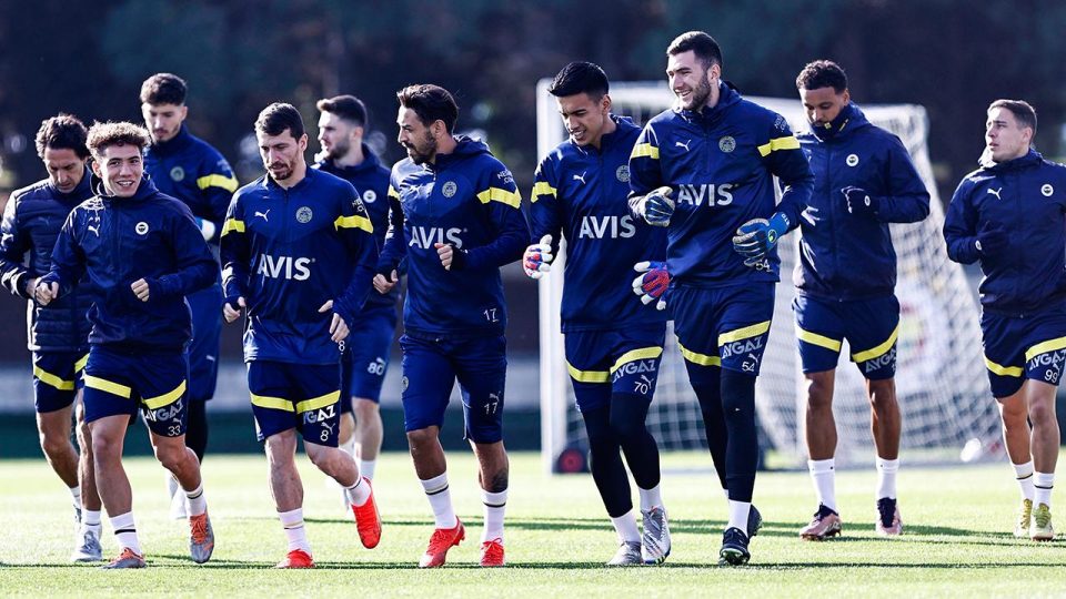 Fenerbahçe, kamp için Antalya’da