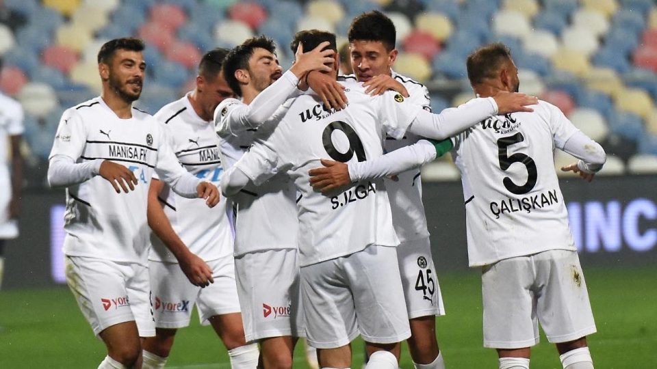 Manisa FK evinde kaybetmiyor