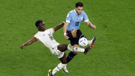 Uruguay’a galibiyet yetmedi
